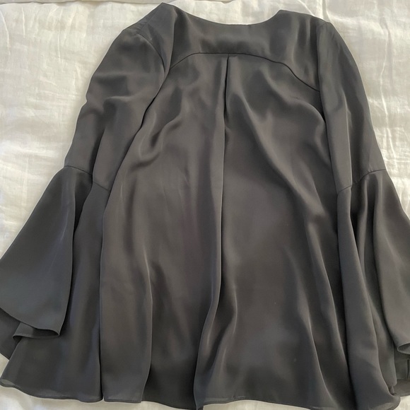 Amanda Uprichard bell sleeve blouse size S- LIKE NEW - Picture 3 of 5